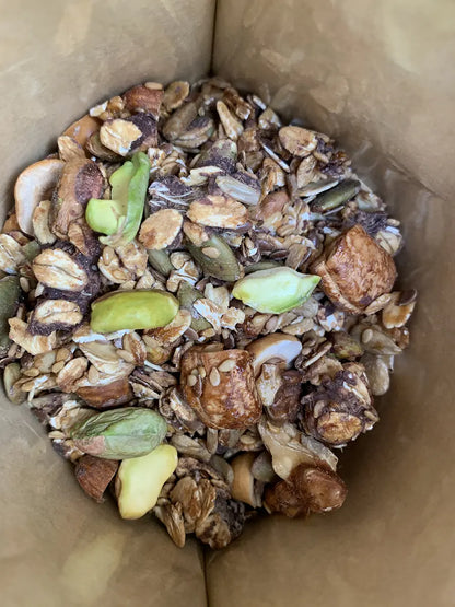 Granola Premium aux 5 Noix & Chocolat Noir – Pistache, Cajou, Amande, Noix & Noisette – 400 g (غرانولا بجودة عالية)